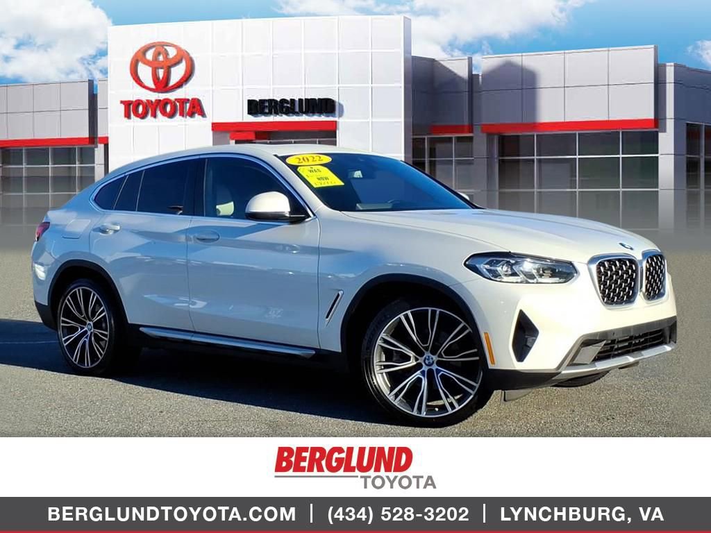 Used 2022 BMW X4 xDrive30i w/ Premium Package 2