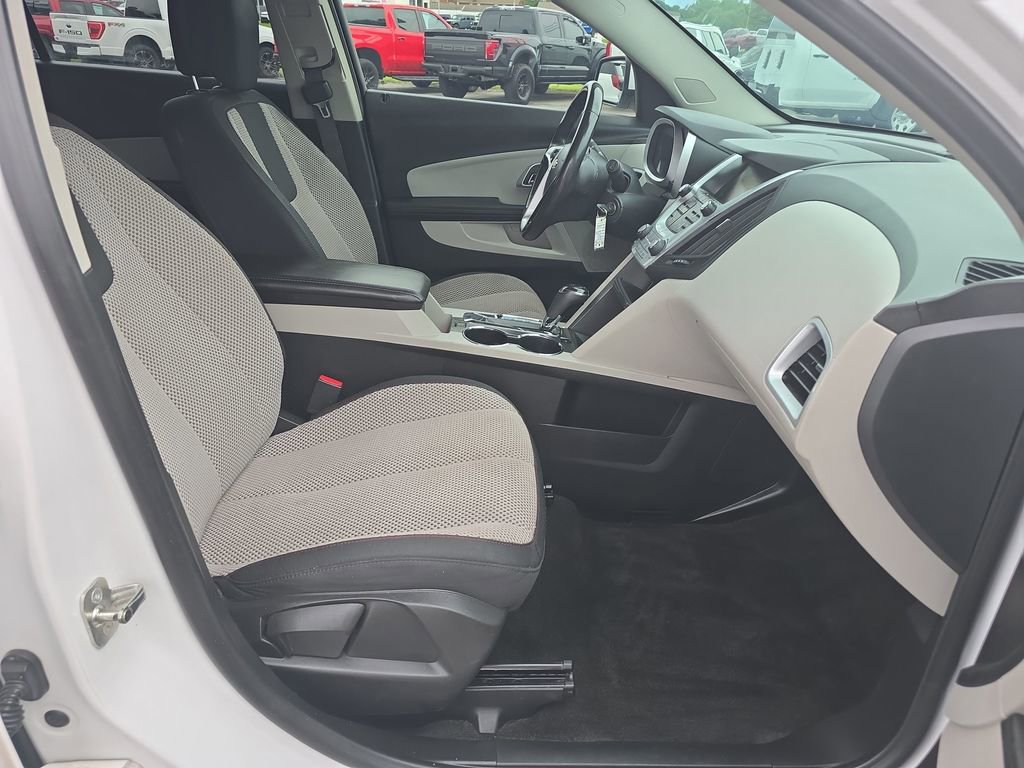 Used 2017 Chevrolet Equinox LT w/ Convenience Package FWD image 18