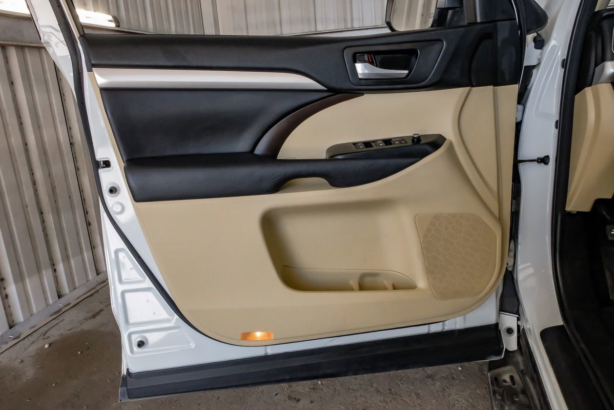 Used 2018 Toyota Highlander XLE FWD image 43