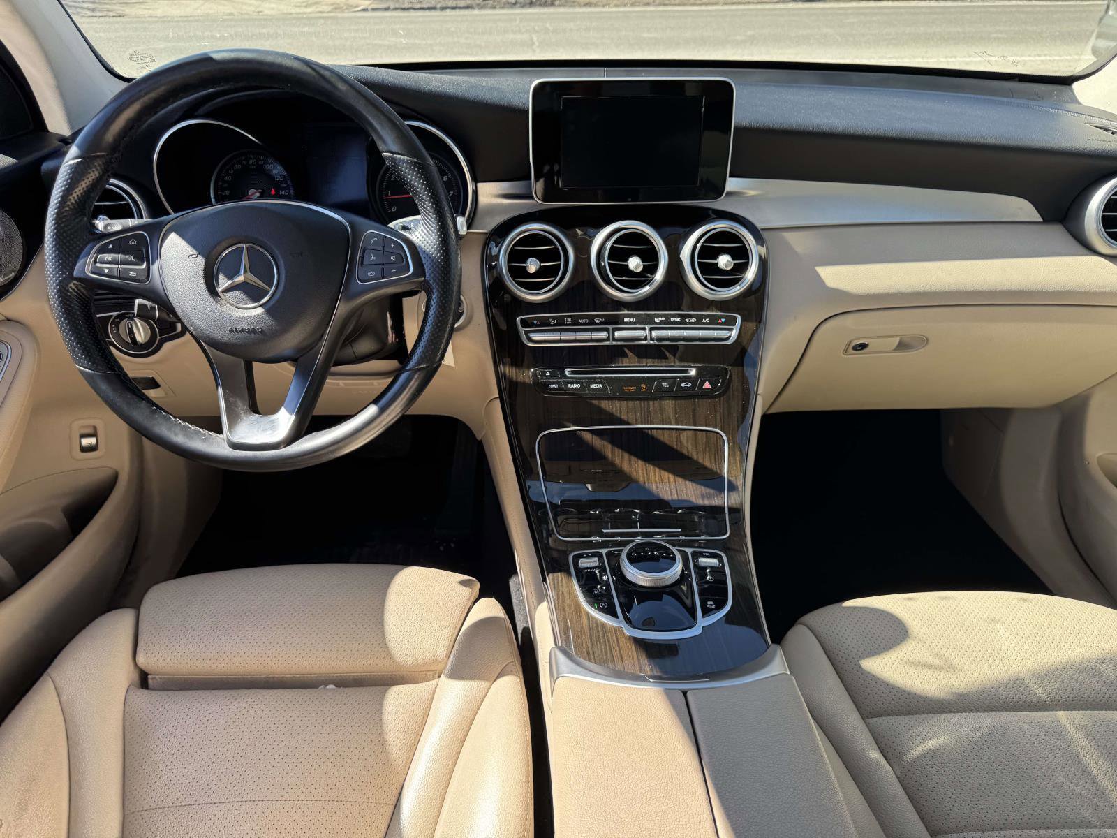 Used 2019 Mercedes-Benz GLC 300 4MATIC image 11