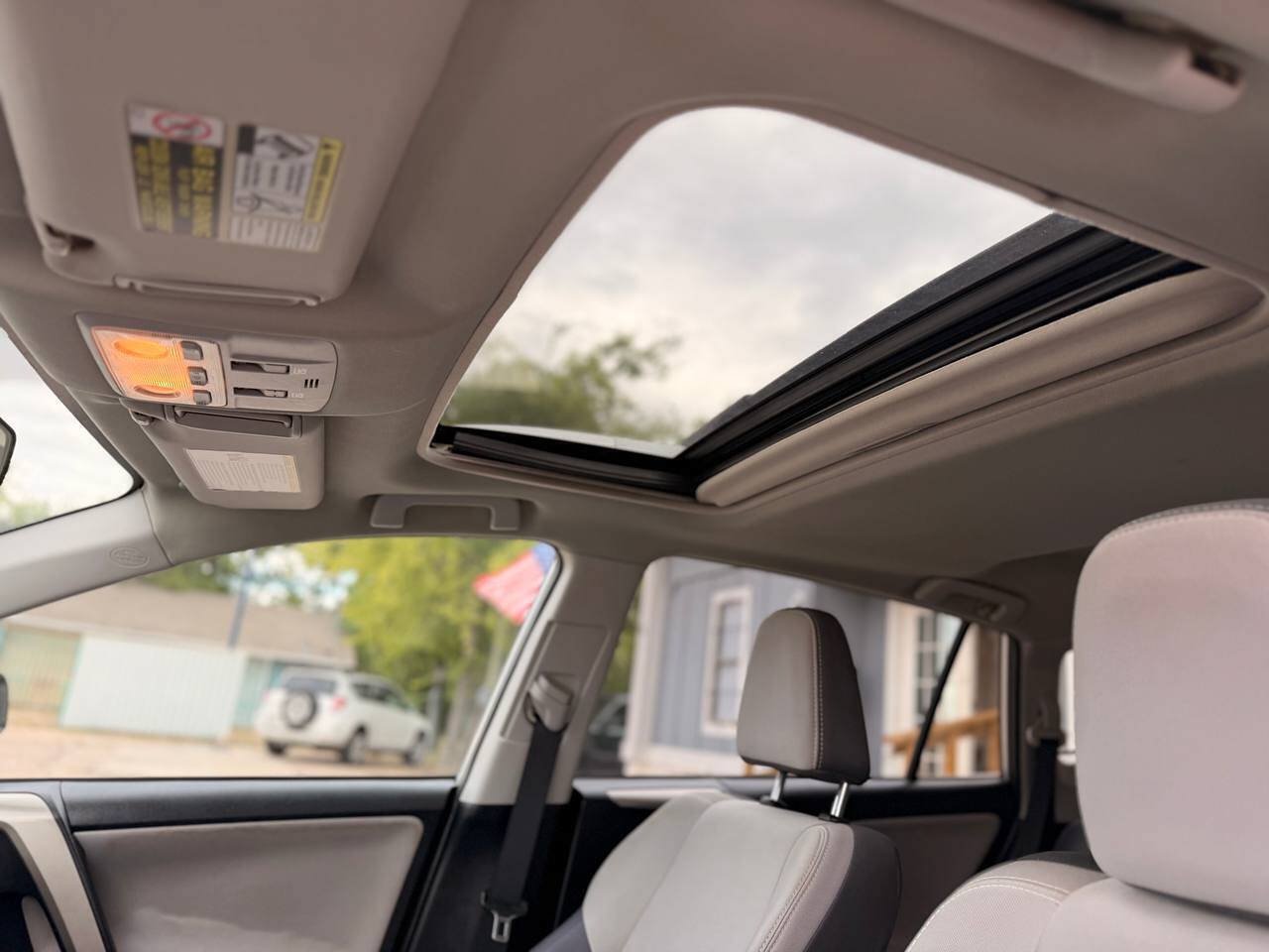 Used 2014 Toyota RAV4 XLE FWD image 25