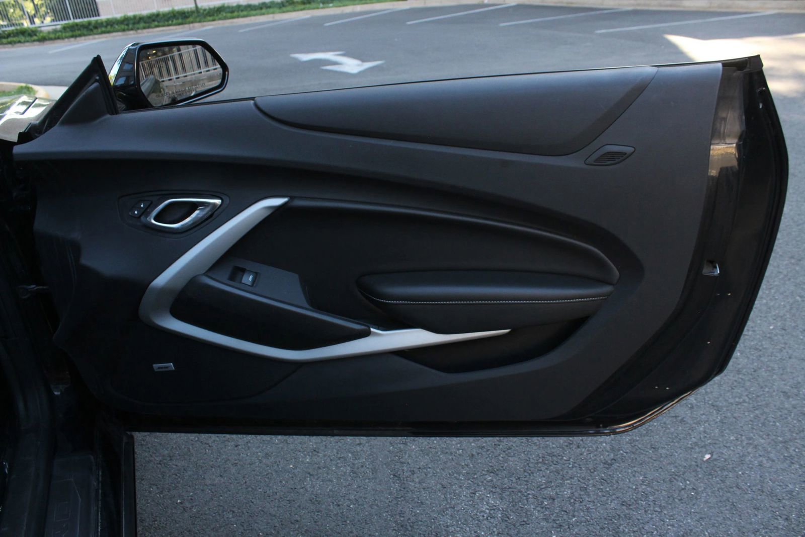Used 2021 Chevrolet Camaro LT w/ Technology Package RWD image 18