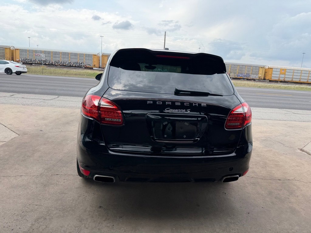 Used 2014 Porsche Cayenne S AWD/4WD image 26