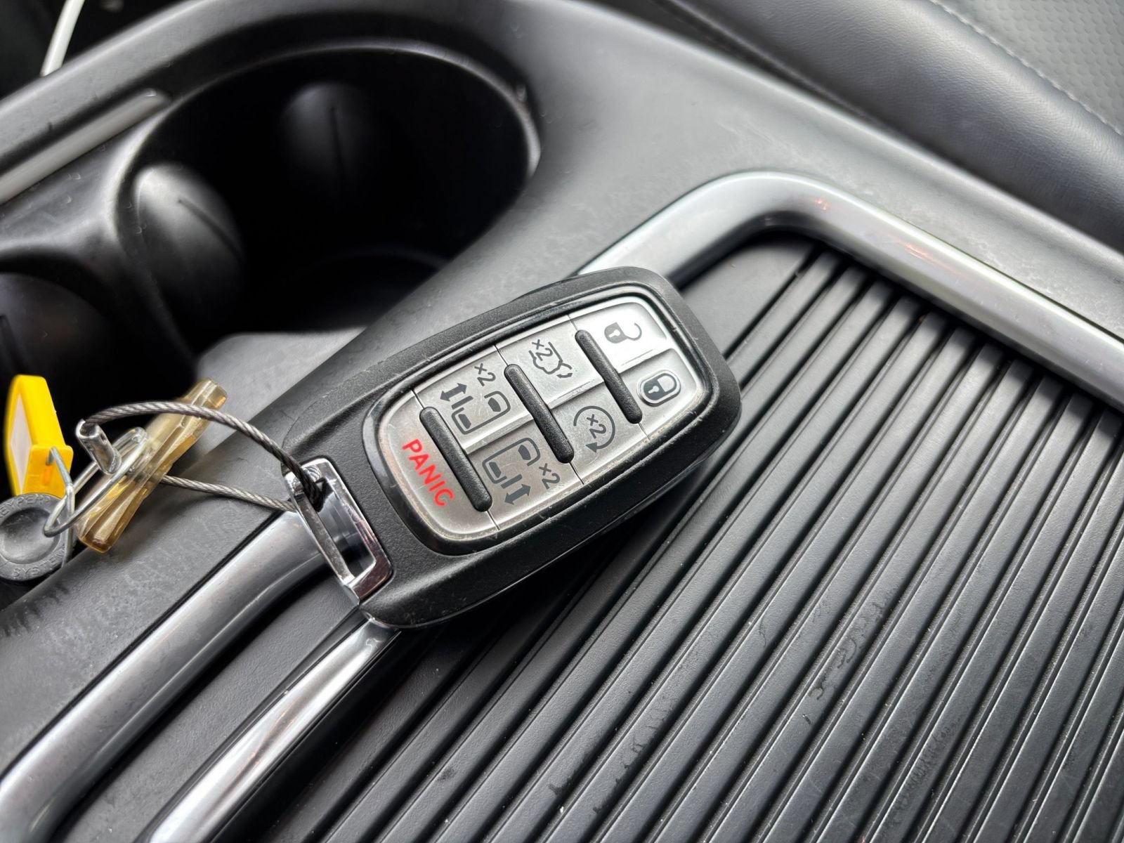 Used 2024 Chrysler Pacifica Touring-L FWD image 28