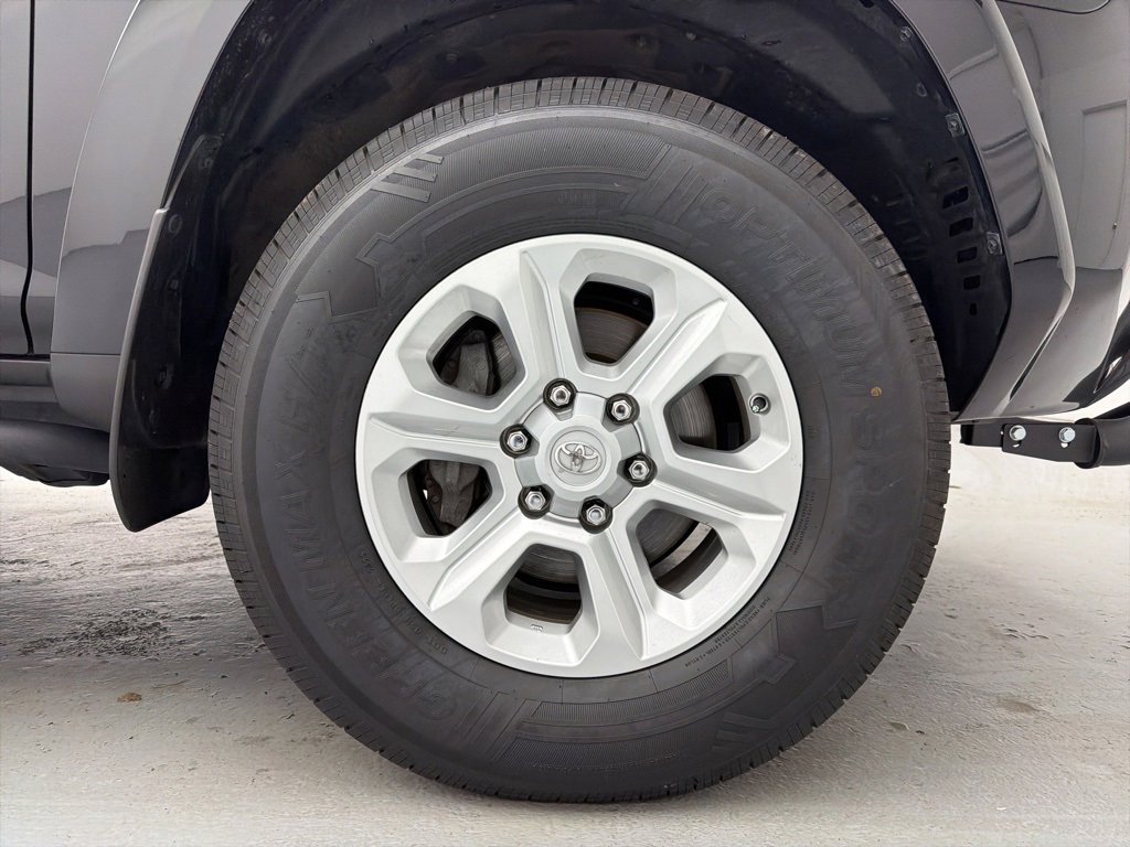 Used 2023 Toyota 4Runner SR5 image 18