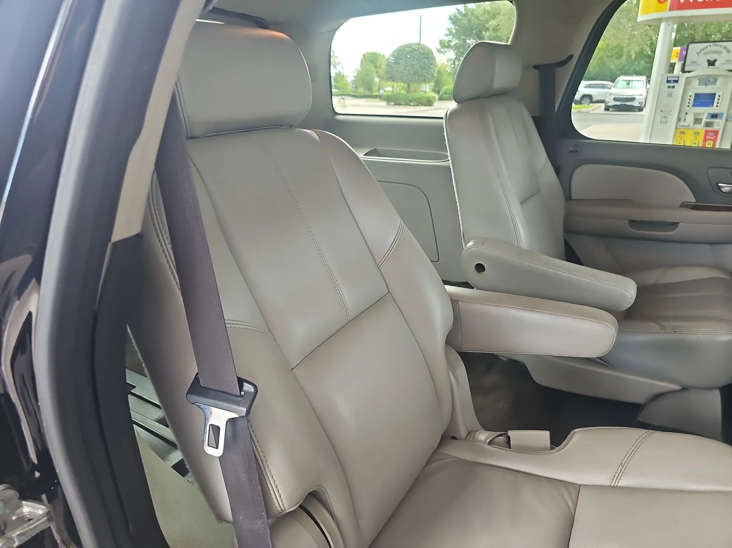 Used 2013 GMC Yukon Denali image 35