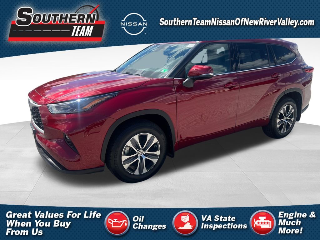 Used 2022 Toyota Highlander XLE