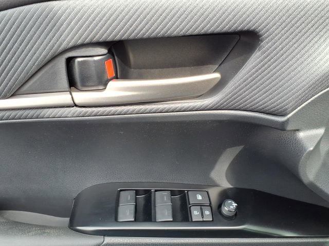 Used 2025 Toyota Camry SE w/ Convenience Package image 25