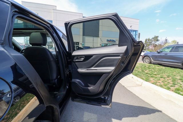 Used 2020 Jaguar F-PACE Premium image 52