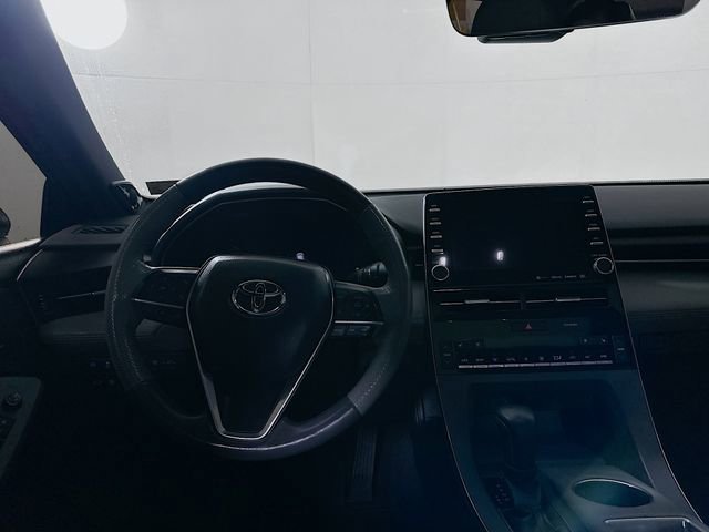 Used 2019 Toyota Avalon Limited image 24