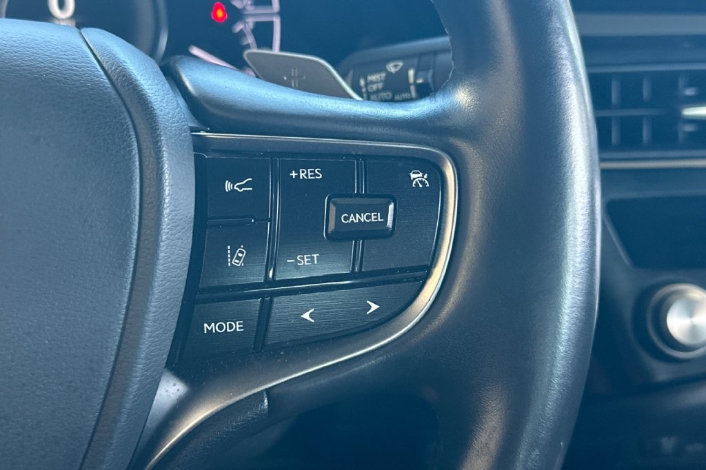Used 2025 Lexus ES 300h w/ Premium Package FWD image 27