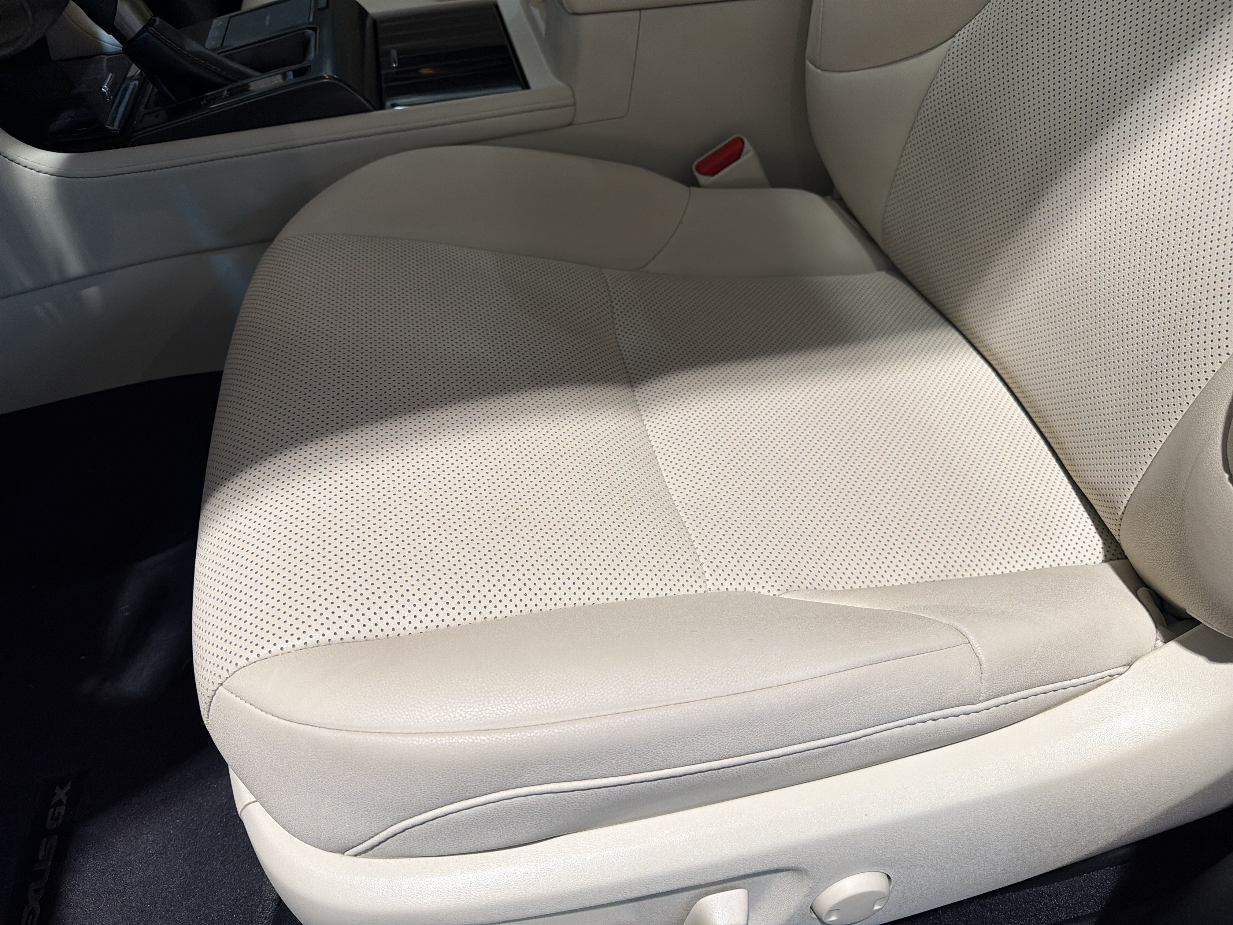 Certified 2023 Lexus GX 460 Premium w/ Premium Package AWD/4WD image 20