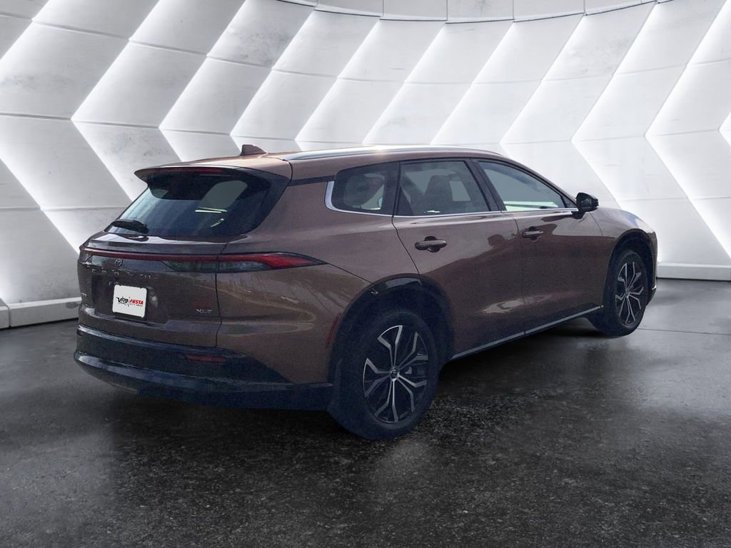 Used 2025 Toyota Crown Signia AWD/4WD image 4