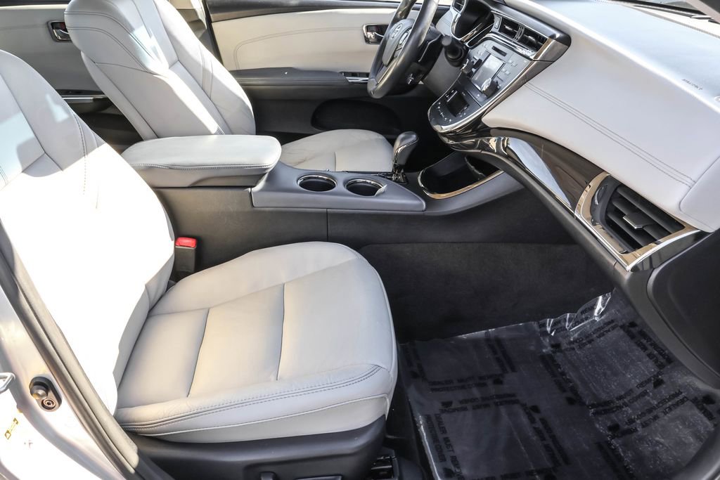Used 2014 Toyota Avalon Limited image 34