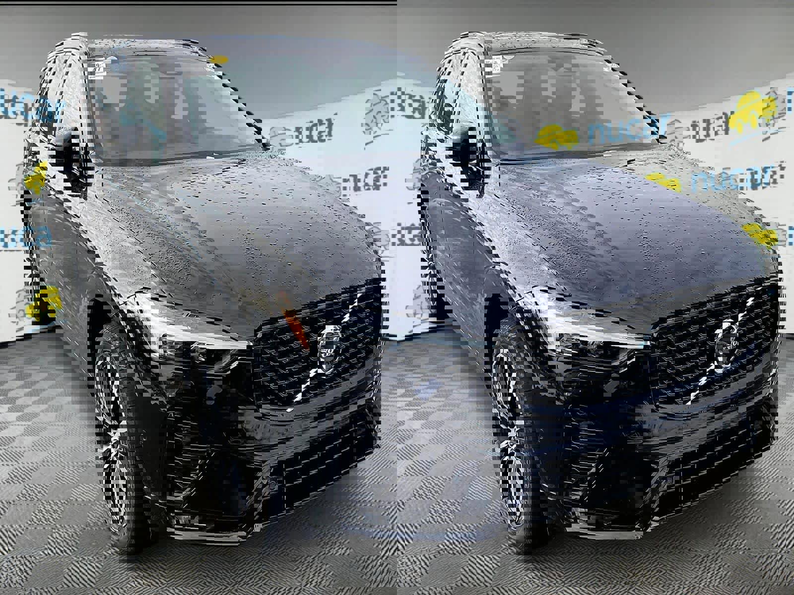 Used 2024 Volvo XC60 B5 Plus image 1