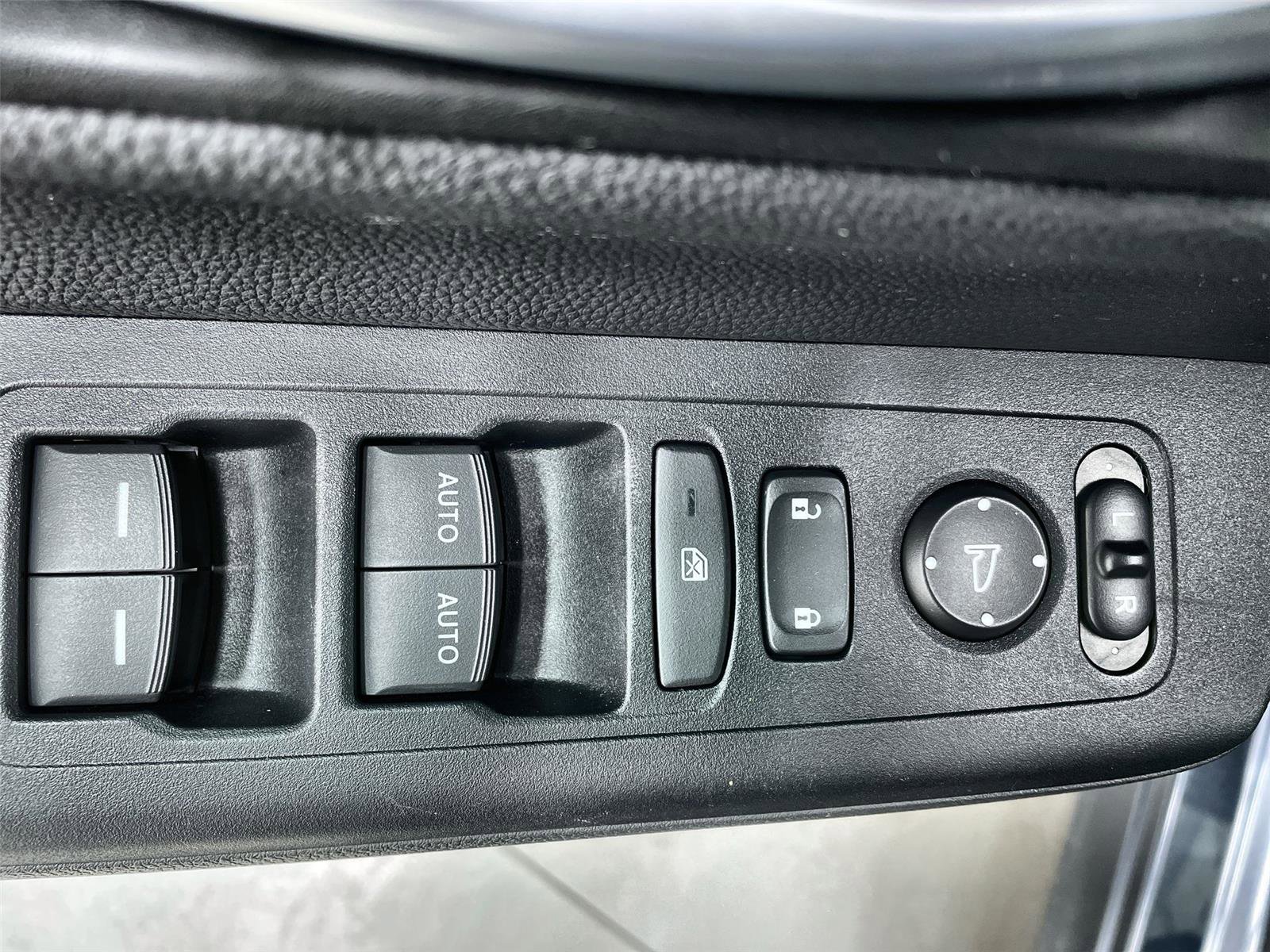 Certified 2023 Honda CR-V EX image 12