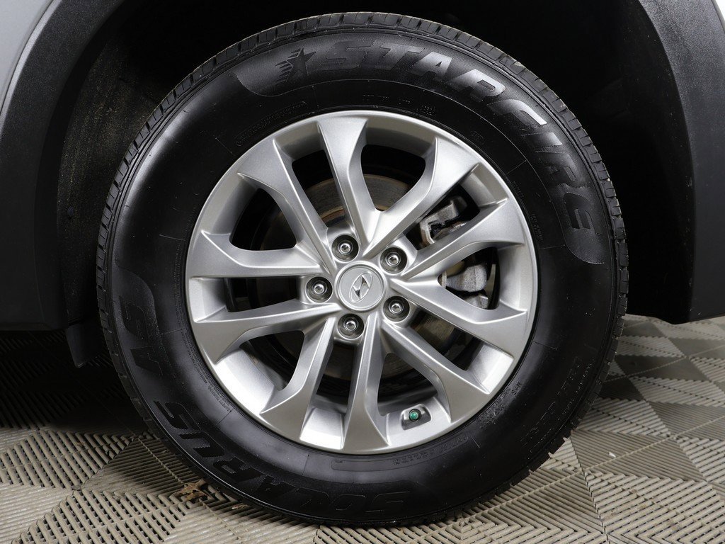 Used 2020 Hyundai Santa Fe SE image 16