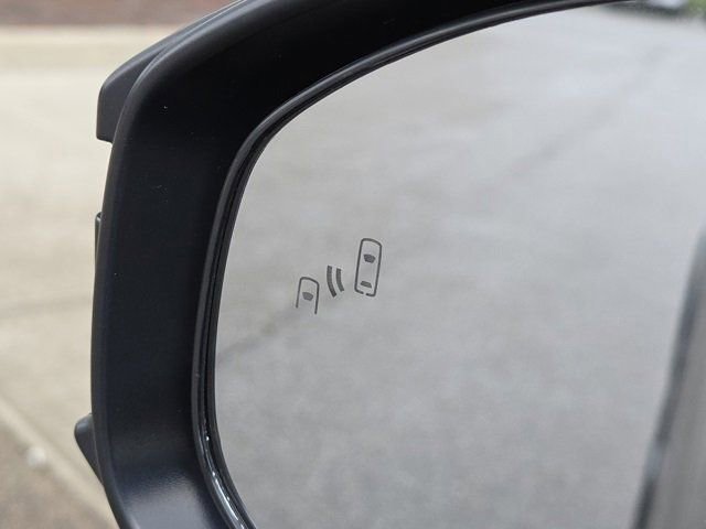 Used 2025 Toyota Crown XLE image 19