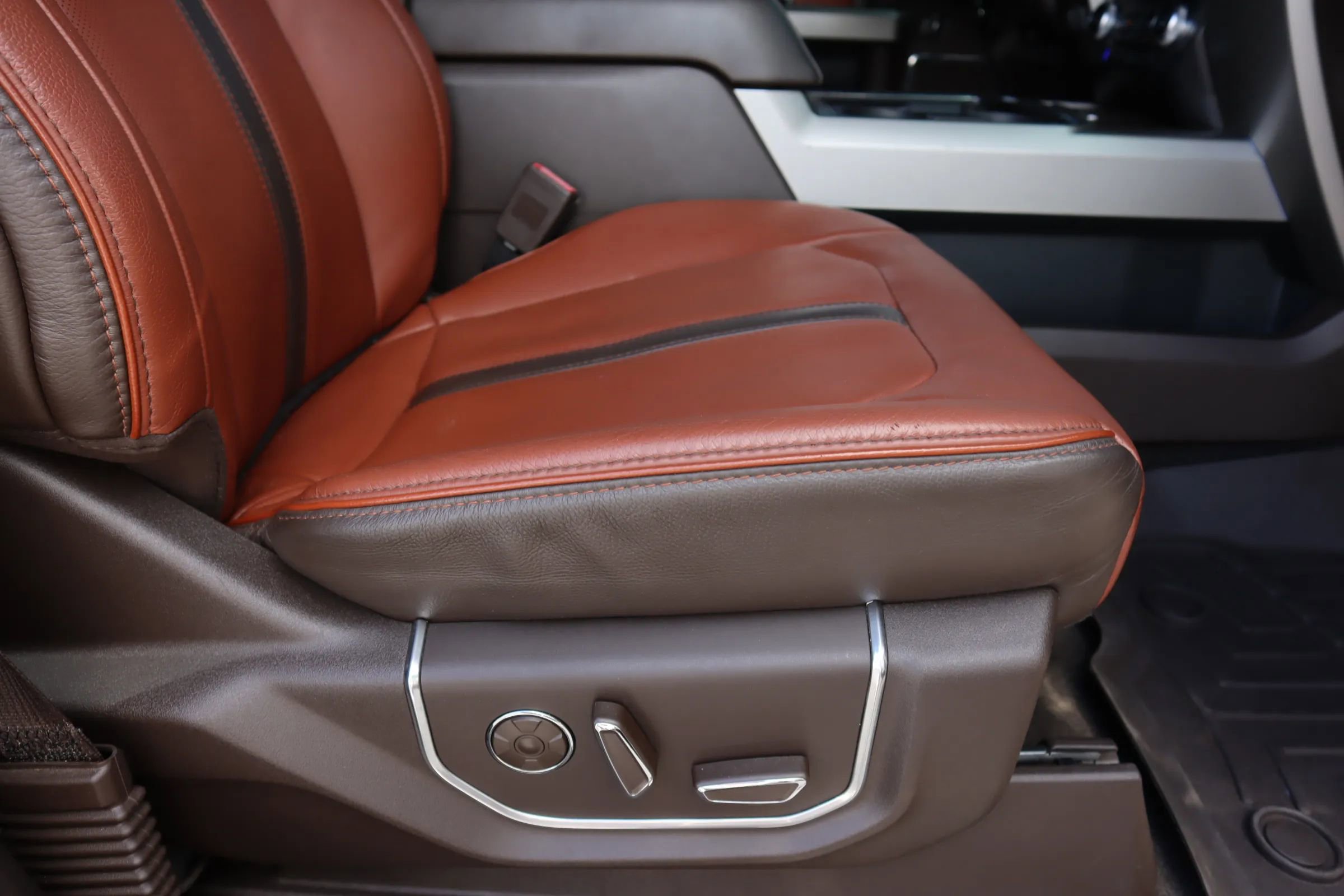 Used 2018 Ford F250 King Ranch w/ King Ranch Ultimate Package image 30