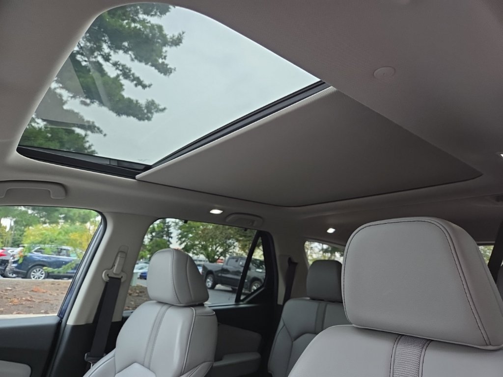 Used 2024 Honda Pilot Touring image 19