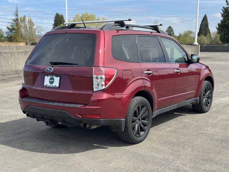 Used 2011 Subaru Forester 2.5X Premium w/ All-Weather Pkg AWD/4WD image 5