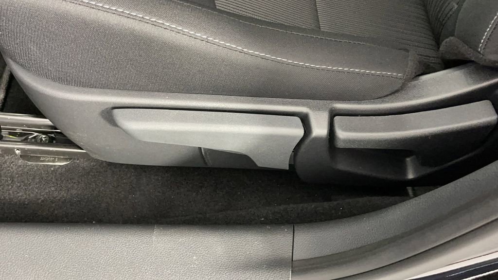 New 2025 Nissan Sentra SV image 30