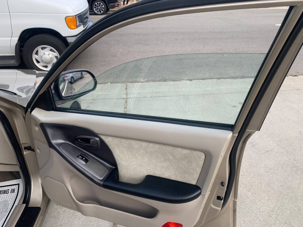 Used 2003 Hyundai Elantra GLS FWD image 9