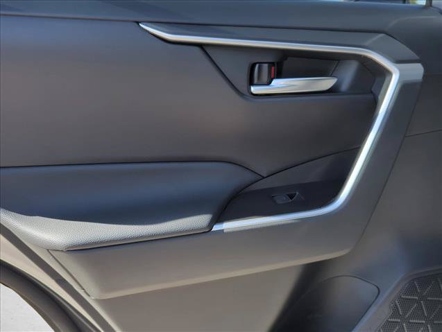 Certified 2025 Toyota RAV4 XLE w/ Convenience Package FWD image 24