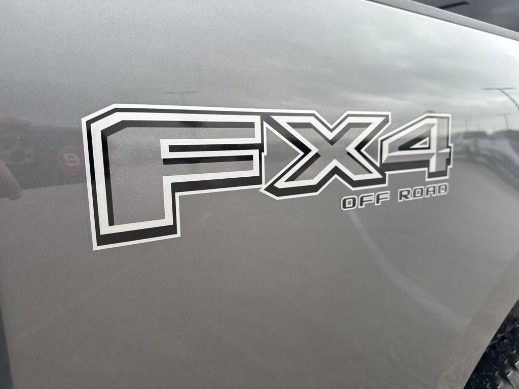 New 2026 Ford F250 Lariat w/ Black Appearance Package image 42