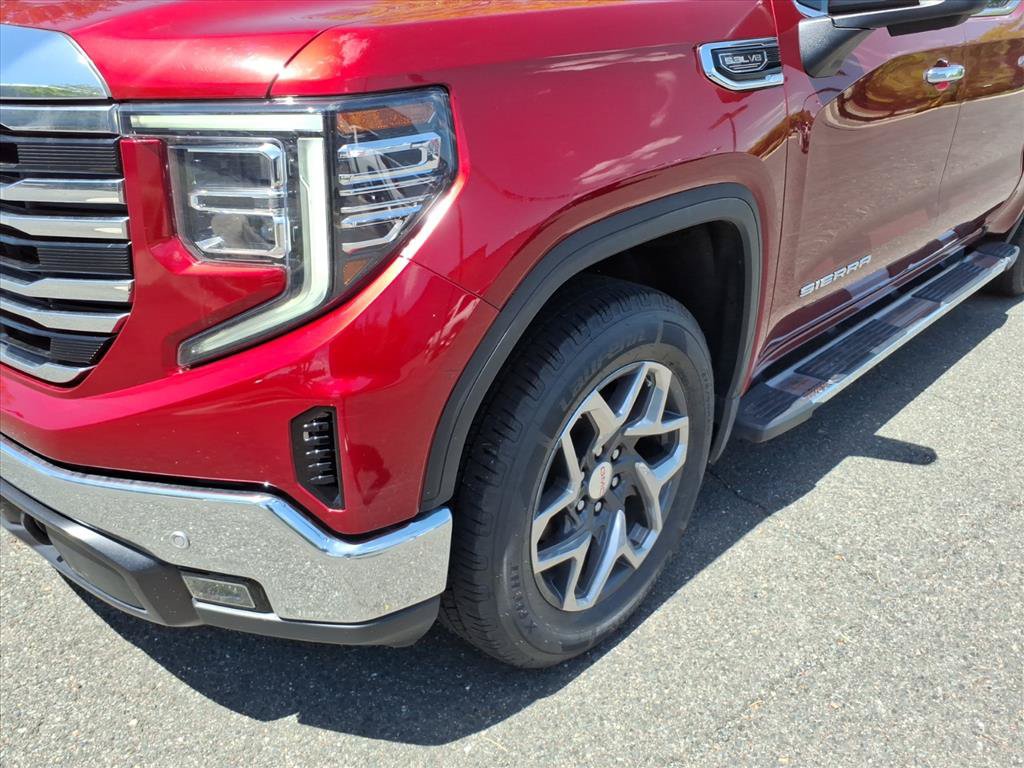 Used 2023 GMC Sierra 1500 SLT w/ SLT Premium Plus Package AWD/4WD image 8