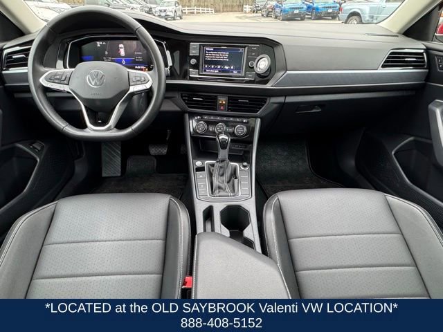 Certified 2023 Volkswagen Jetta SE w/ Panoramic Sunroof Package FWD image 14