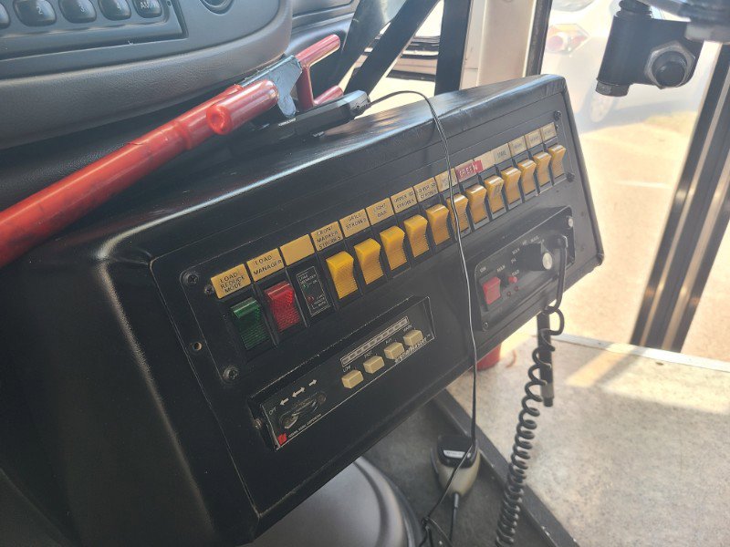 Used 1999 Ford E-450 and Econoline 450 image 17