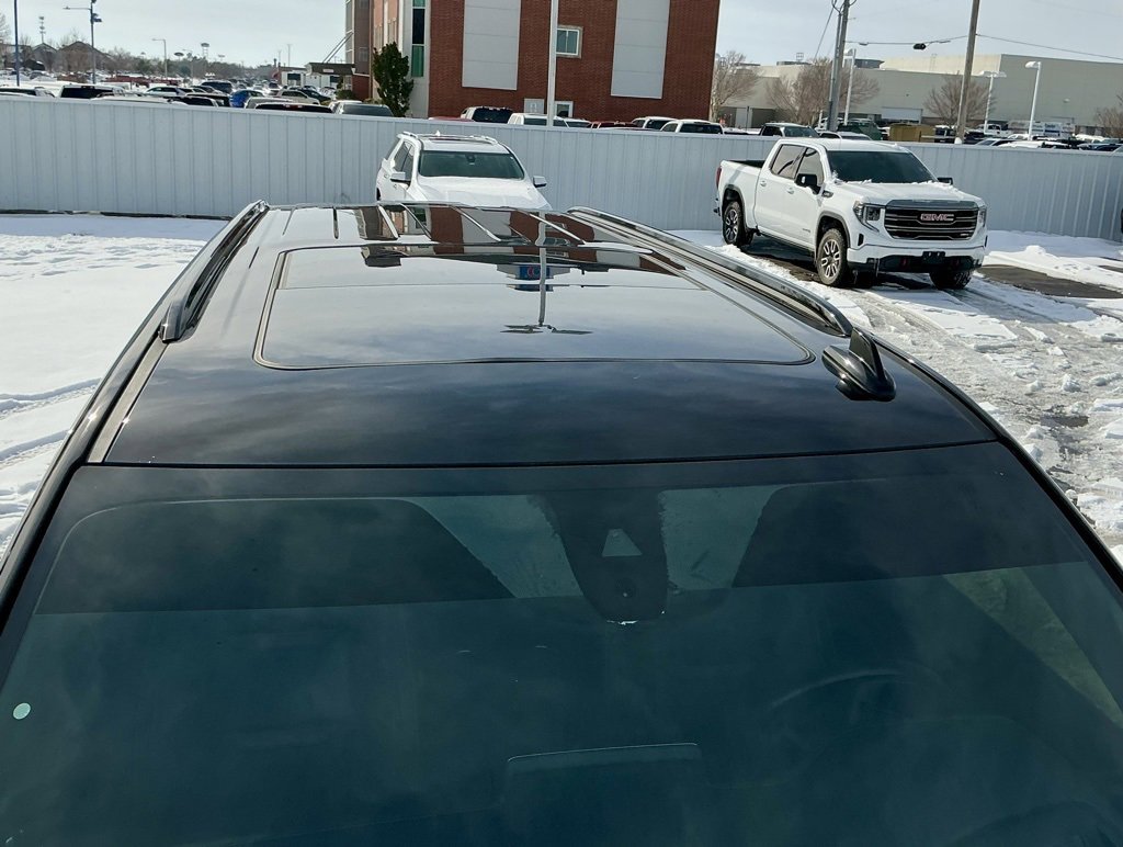 Used 2021 GMC Yukon XL AT4 w/ AT4 Premium Package image 12