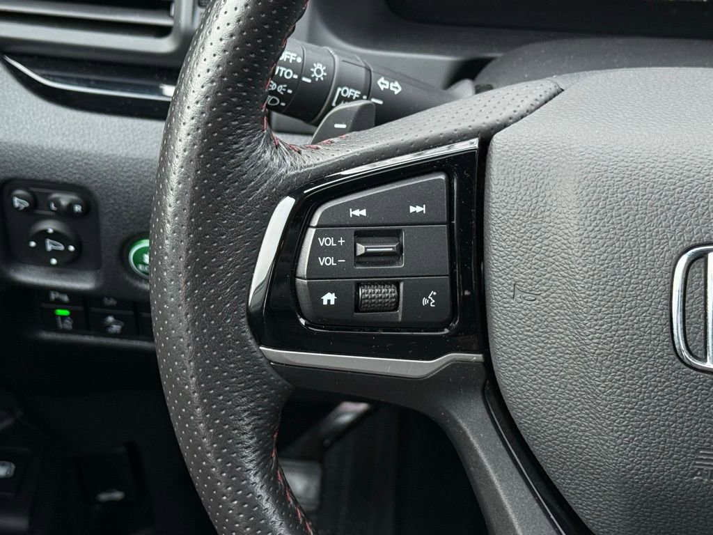 Certified 2025 Honda Ridgeline Black Edition image 22