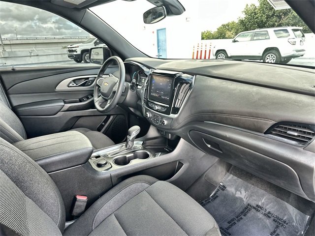 Used 2023 Chevrolet Traverse LT image 30