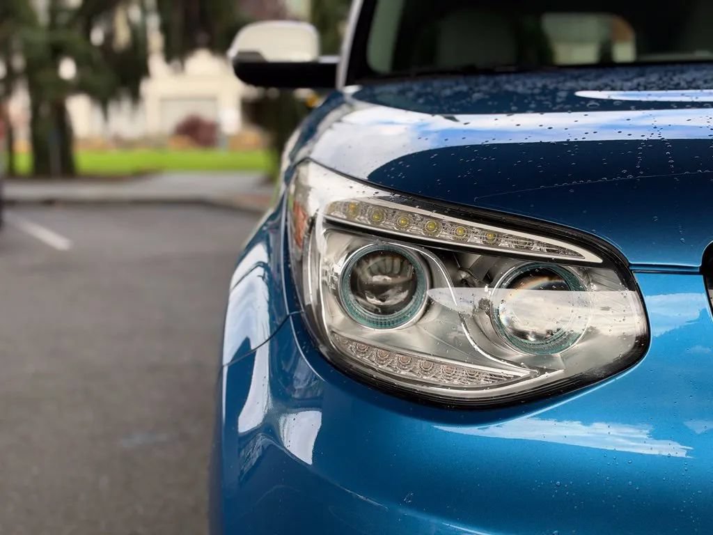 Used 2016 Kia Soul EV FWD image 11