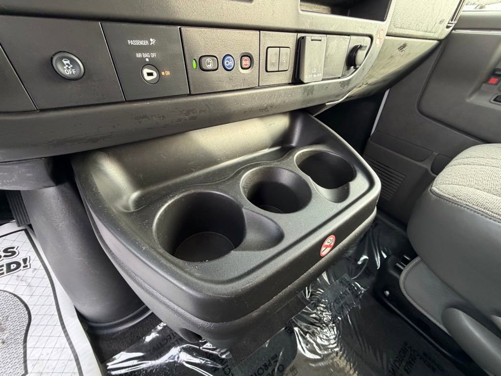 Used 2025 Chevrolet Express 3500 LT w/ LT Preferred Equipment Group image 19