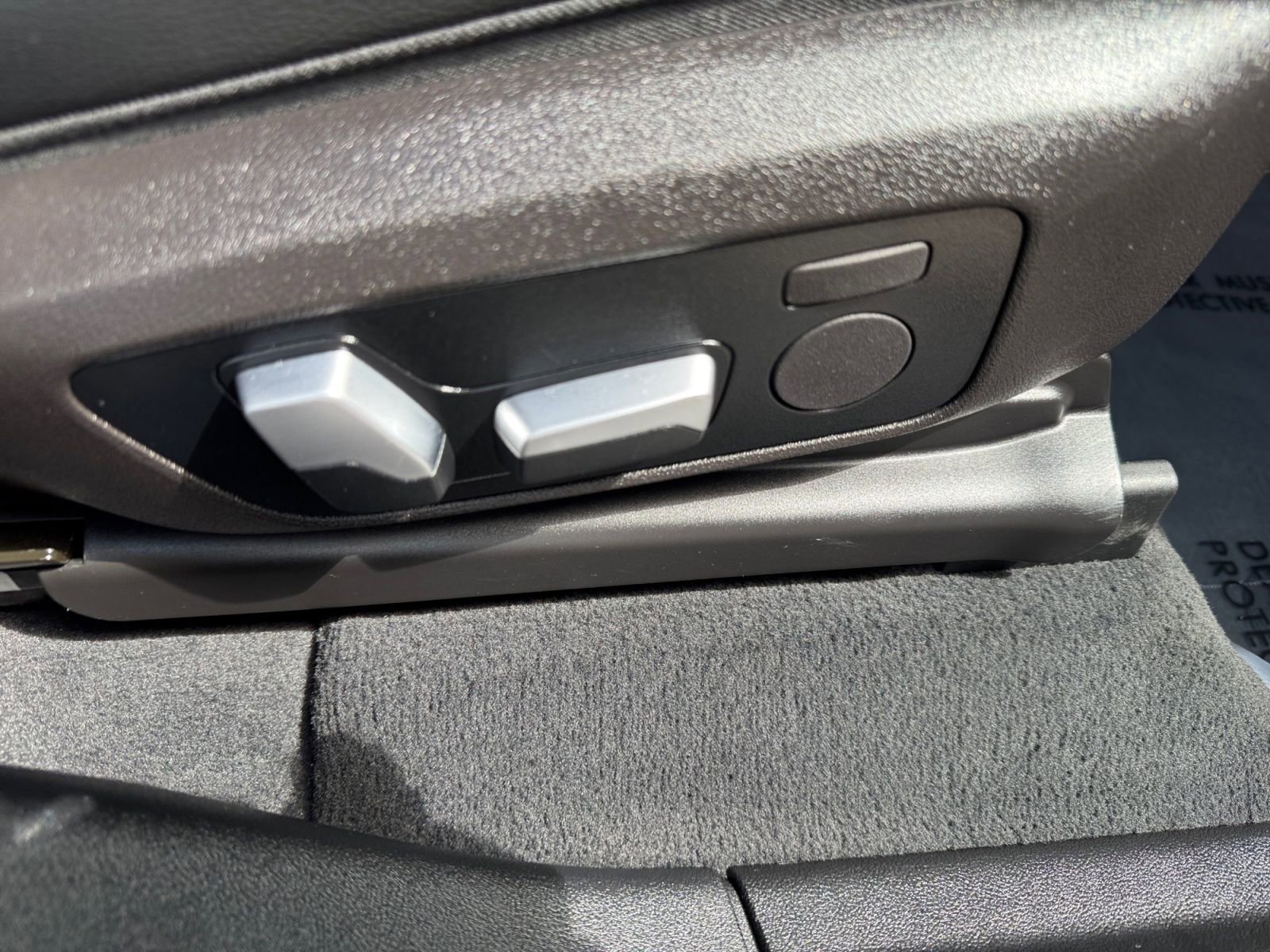 Used 2023 BMW X4 xDrive30i AWD/4WD image 19