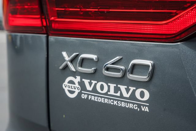 Used 2020 Volvo XC60 T6 Momentum w/ Protection Package Premier AWD/4WD image 11