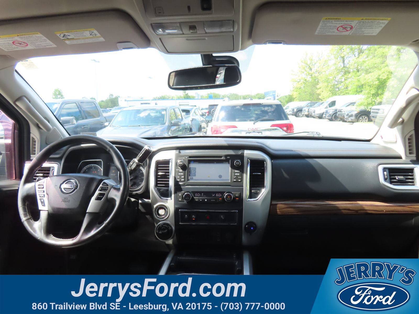 Used 2017 Nissan Titan SL w/ Chrome Package AWD/4WD image 19