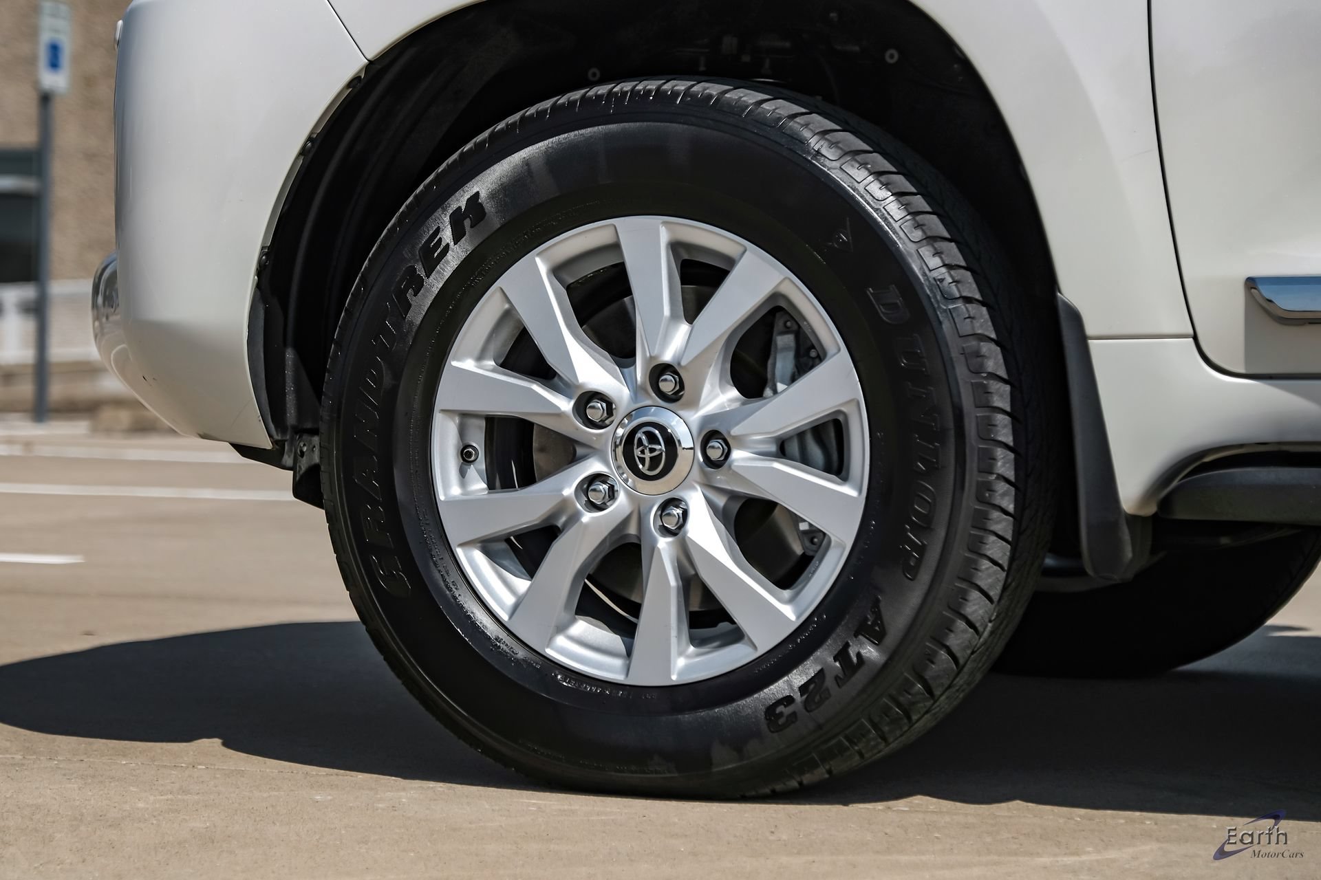 Used 2020 Toyota Land Cruiser AWD/4WD image 98