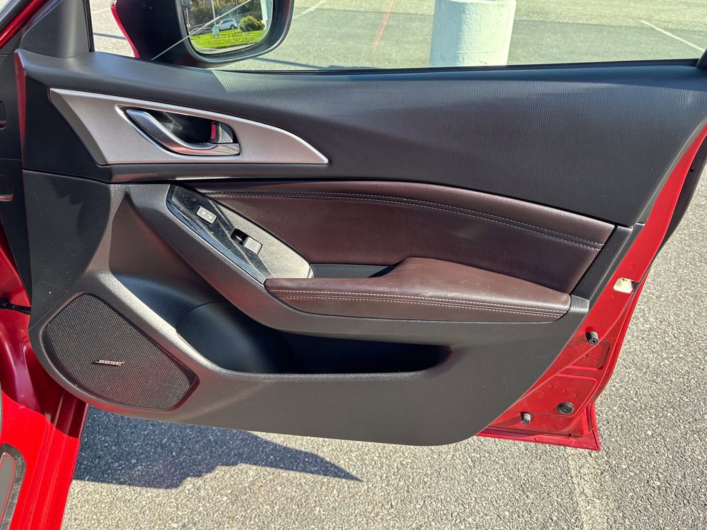 Used 2018 MAZDA MAZDA3 Touring image 43