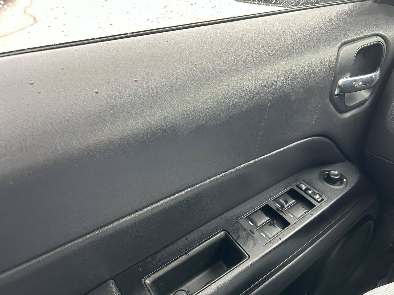 Used 2014 Jeep Patriot High Altitude FWD image 25