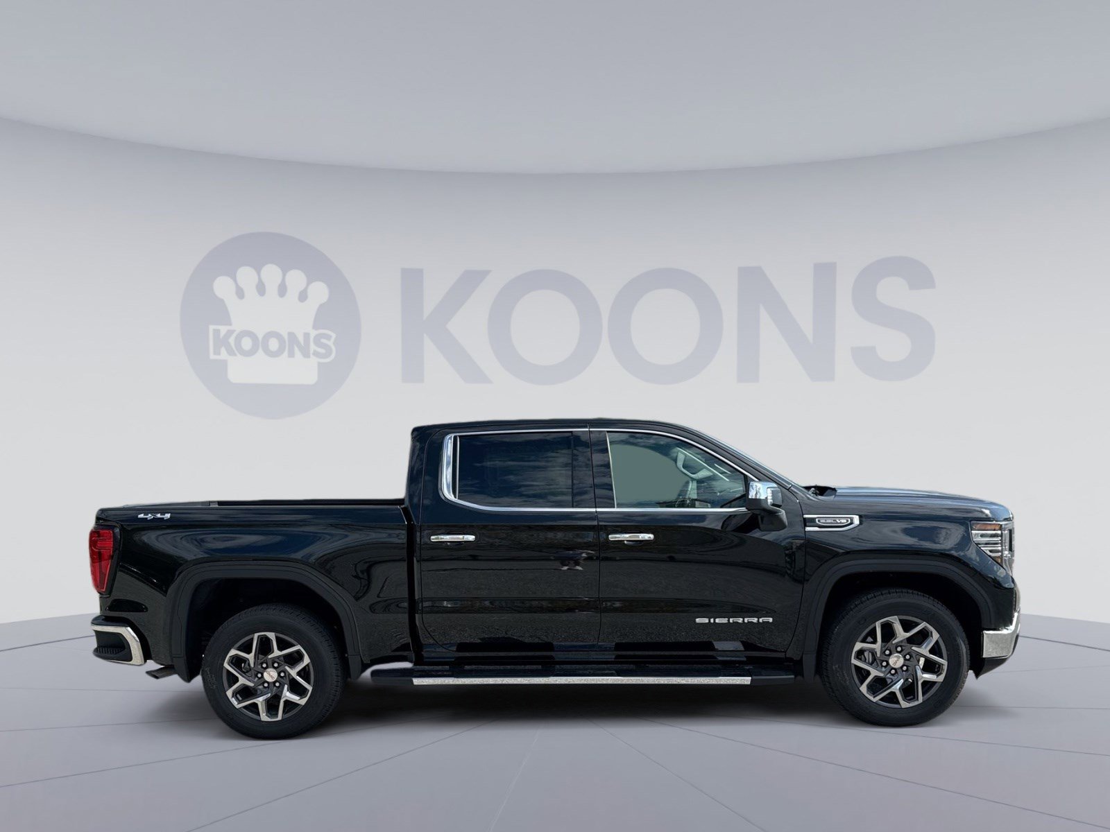 New 2026 GMC Sierra 1500 SLT w/ SLT Premium Package image 8