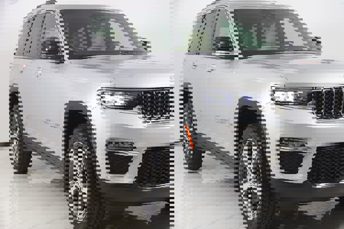 Used 2024 Jeep Grand Cherokee Limited w/ Luxury Tech Group II image 41