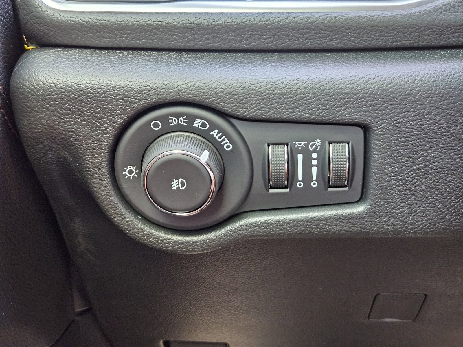 New 2026 Chrysler Pacifica Pinnacle FWD image 22