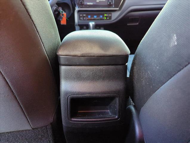 Used 2018 Toyota Corolla LE image 19