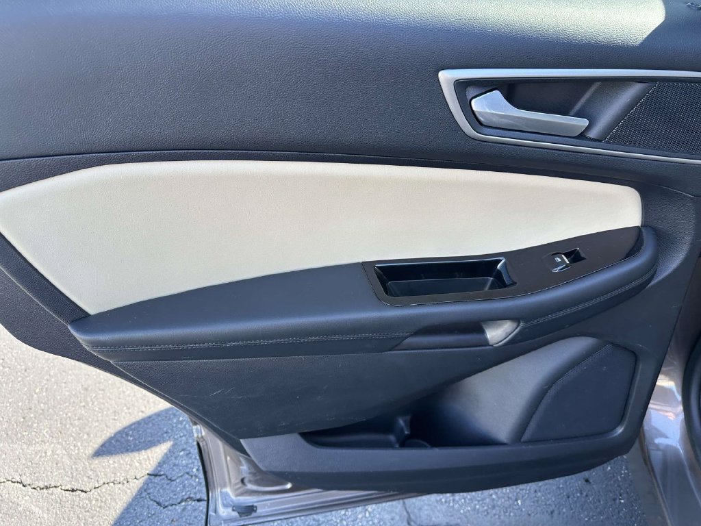 Certified 2019 Ford Edge SEL w/ Equipment Group 201A AWD/4WD image 11