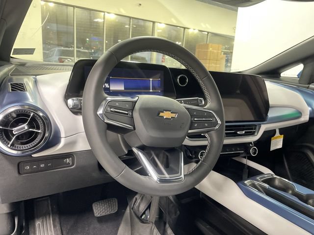 New 2026 Chevrolet Equinox EV LT AWD/4WD image 14