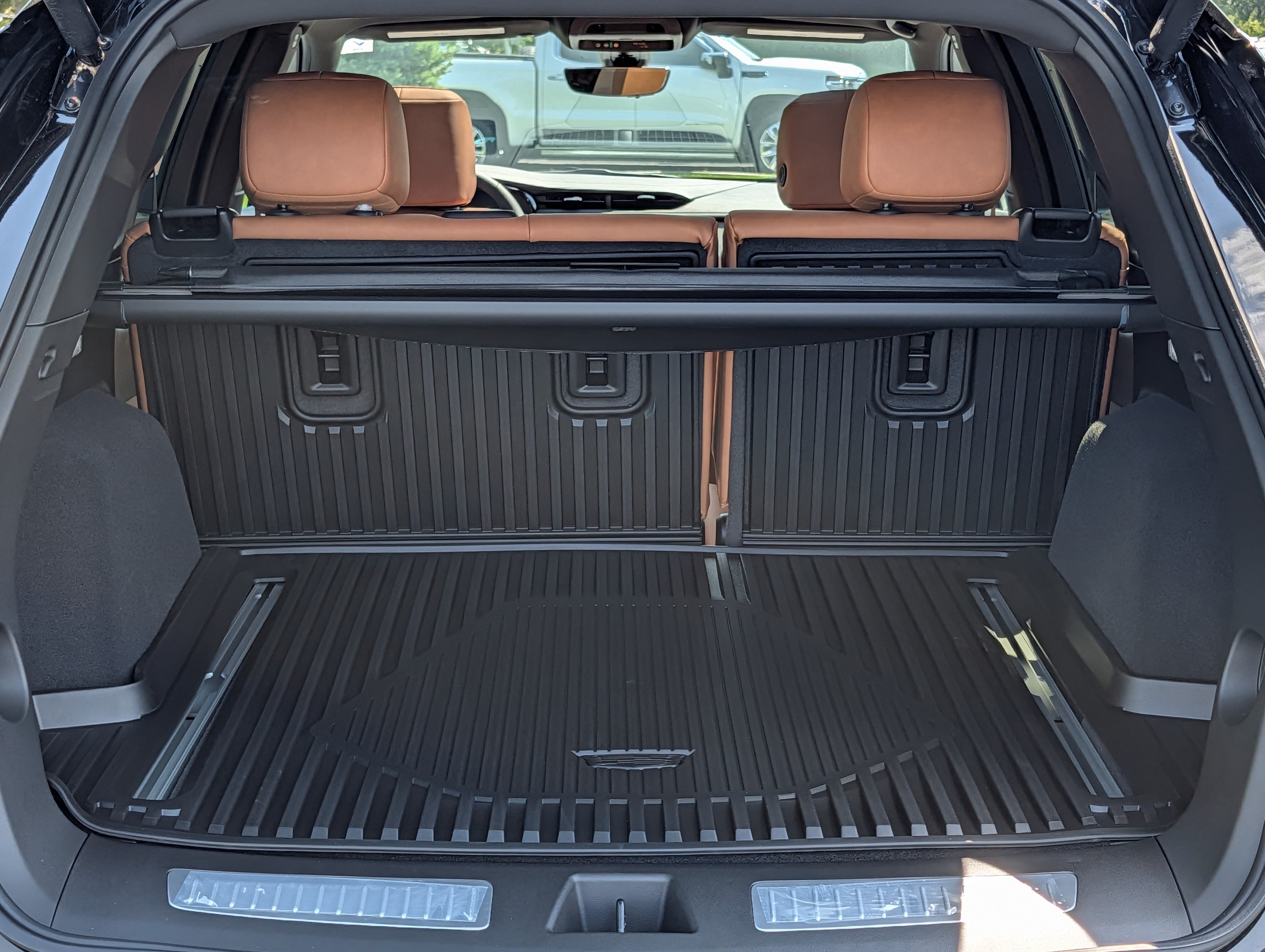 New 2026 Cadillac XT5 Premium Luxury w/ LPO, Floor Liner Package AWD/4WD image 10